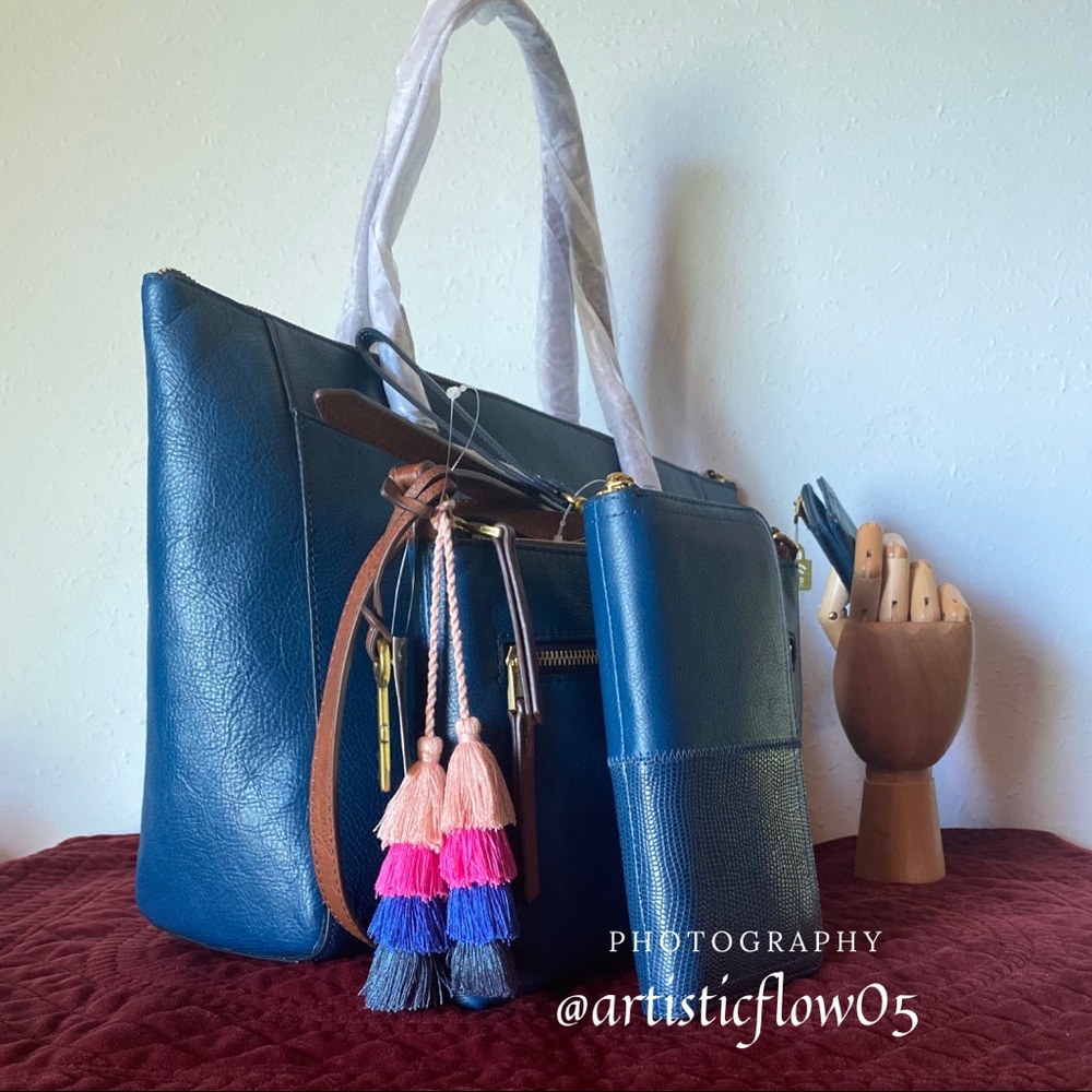 NEW! Fossil Leather 4 Piece Matching Twilight Set! - Picture 7 of 14